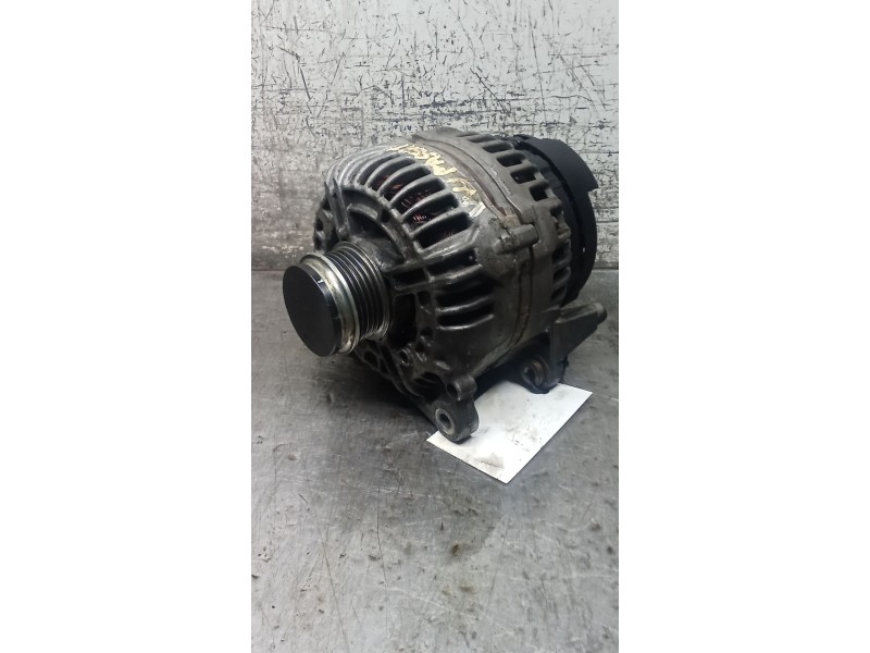 Recambio de alternador para volkswagen passat b5.5 (3b3) 1.9 tdi referencia OEM IAM 028903031 0124515083 120A