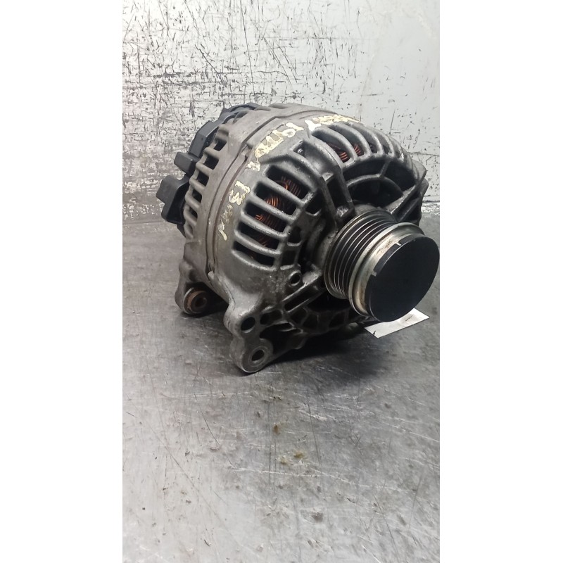 Recambio de alternador para volkswagen passat b5.5 (3b3) 1.9 tdi referencia OEM IAM 028903031 0124515083 120A
