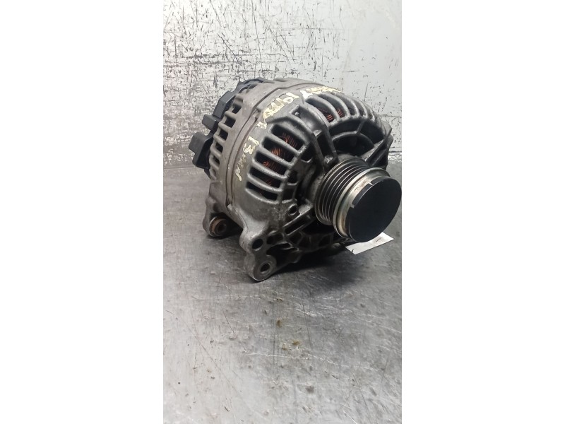 Recambio de alternador para volkswagen passat b5.5 (3b3) 1.9 tdi referencia OEM IAM 028903031 0124515083 120A