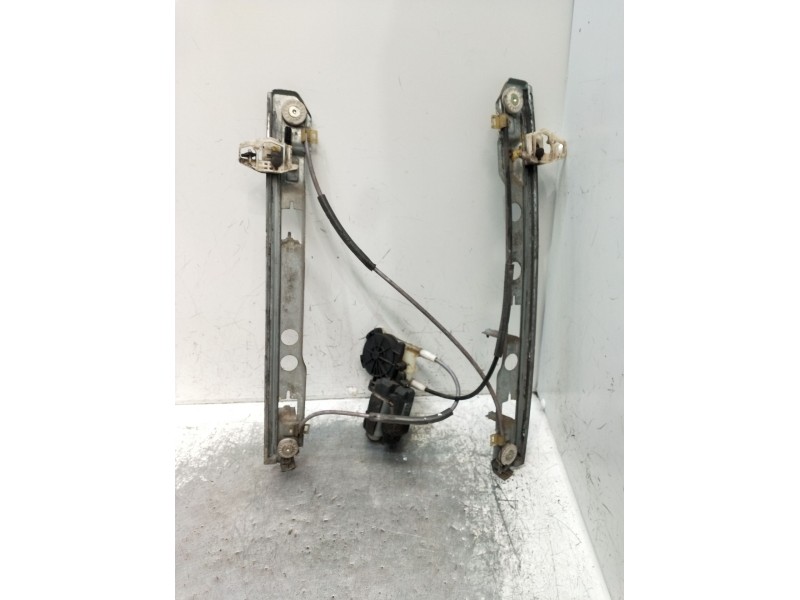 Recambio de elevalunas delantero izquierdo para renault megane ii (bm0/1_, cm0/1_) 1.5 dci (bm1e, cm1e) referencia OEM IAM 44077