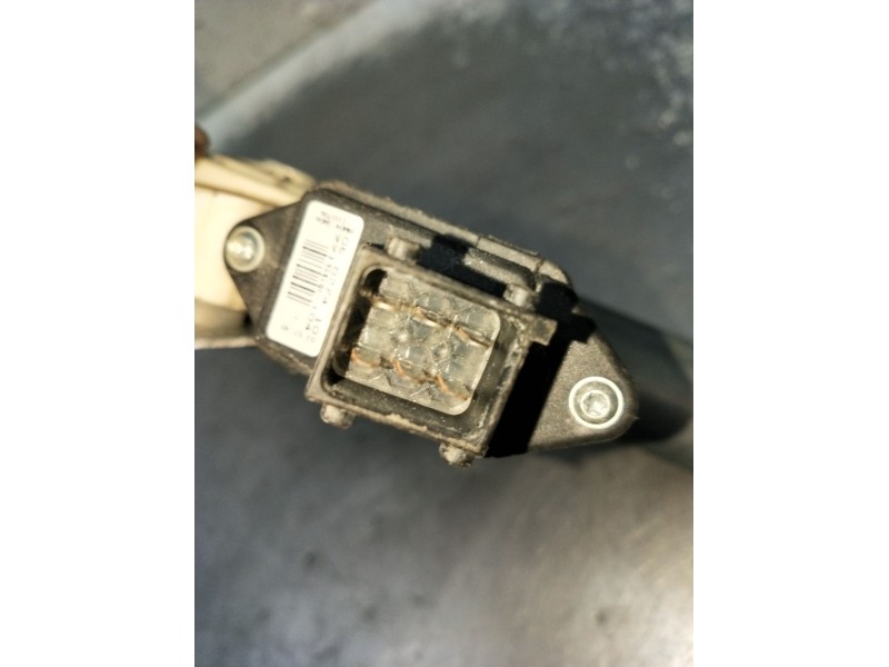 Recambio de elevalunas delantero izquierdo para toyota corolla (_e12_) 1.4 d (nde120_) referencia OEM IAM 6982002130 3P 