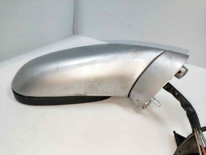 Recambio de retrovisor derecho para mitsubishi carisma berlina 4 (da0) 1.9 turbodiesel referencia OEM IAM   MANUAL