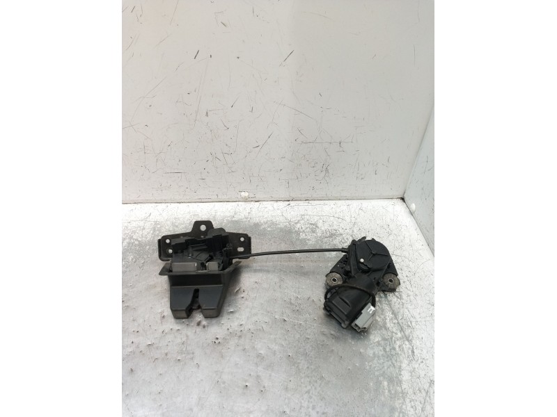 Recambio de motor cierre centralizado porton para volvo xc40 (536) d4 awd referencia OEM IAM  5P 