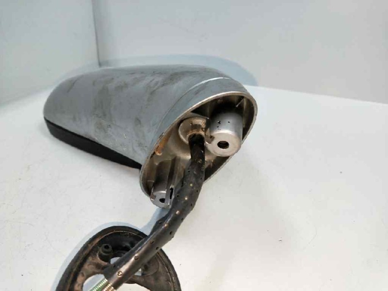 Recambio de retrovisor derecho para mitsubishi carisma berlina 4 (da0) 1.9 turbodiesel referencia OEM IAM   MANUAL