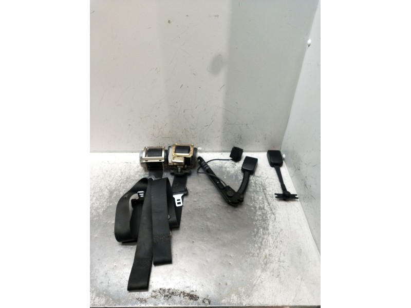 Recambio de juego cinturones delantero para ford fiesta v (jh_, jd_) 1.4 16v referencia OEM IAM  3P 2002