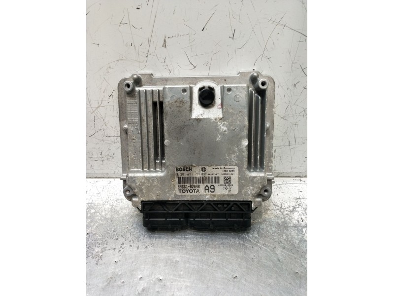 Recambio de centralita motor uce para toyota corolla (_e12_) 1.4 d (nde120_) referencia OEM IAM 0281011733 8966102A90 1039S11041