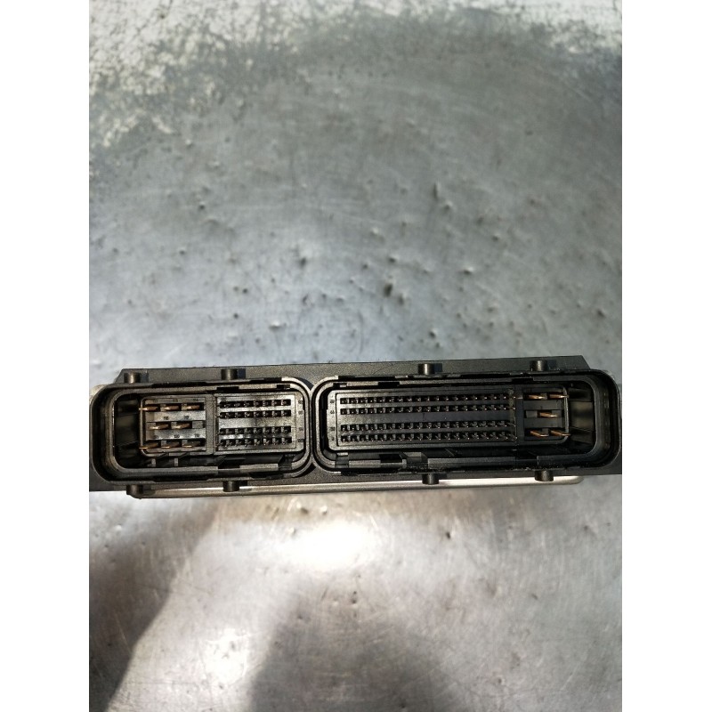 Recambio de centralita motor uce para toyota corolla (_e12_) 1.4 d (nde120_) referencia OEM IAM 0281011733 8966102A90 1039S11041