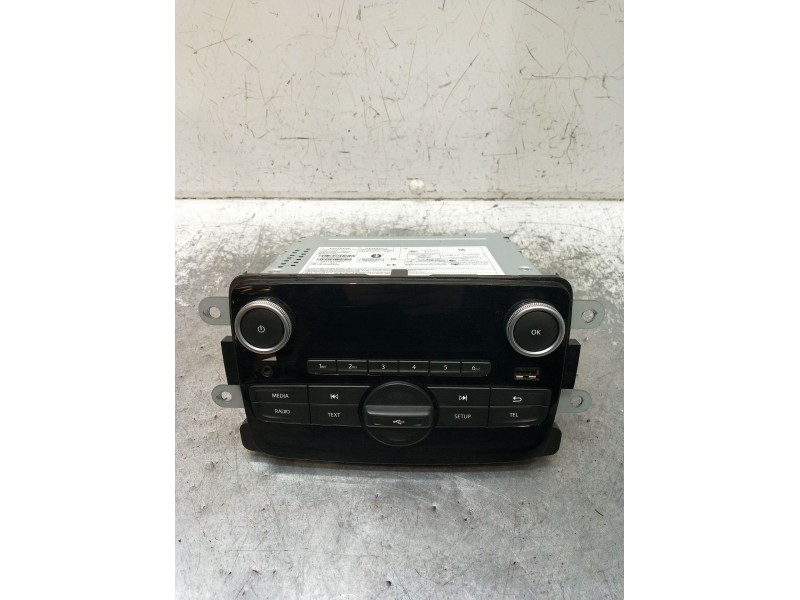 Recambio de sistema audio / radio cd para dacia spring ev (b6m1) referencia OEM IAM 281077 281151798R R013X87X98