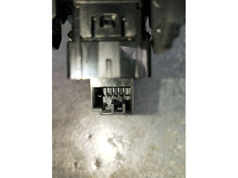 Recambio de mando elevalunas trasero izquierdo para volvo xc40 (536) d4 awd referencia OEM IAM 31456060 5P 