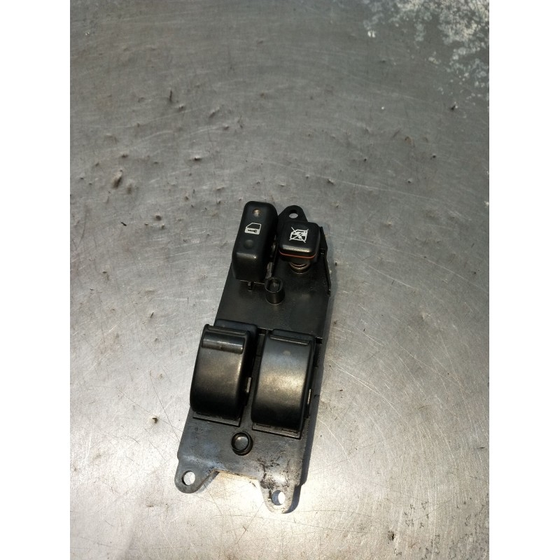 Recambio de mando elevalunas delantero izquierdo para toyota corolla (_e12_) 1.4 d (nde120_) referencia OEM IAM  3P 