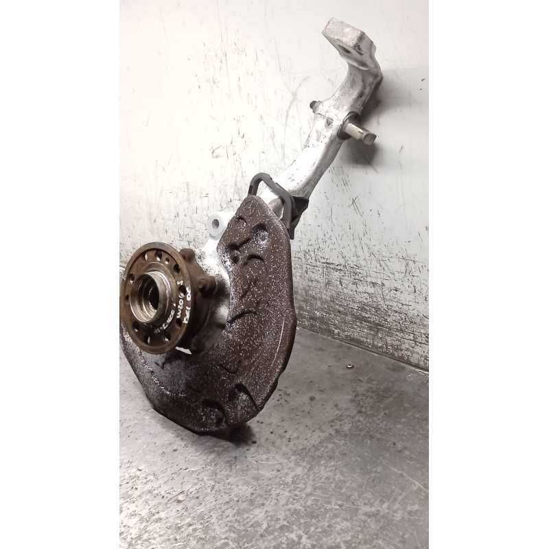 Recambio de mangueta delantera derecha para mercedes-benz clase c (w205) c 400 4-matic (205.066) referencia OEM IAM   14