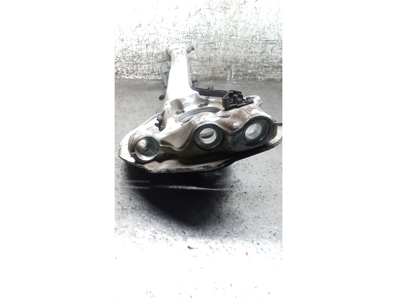 Recambio de mangueta delantera derecha para mercedes-benz clase c (w205) c 400 4-matic (205.066) referencia OEM IAM   14