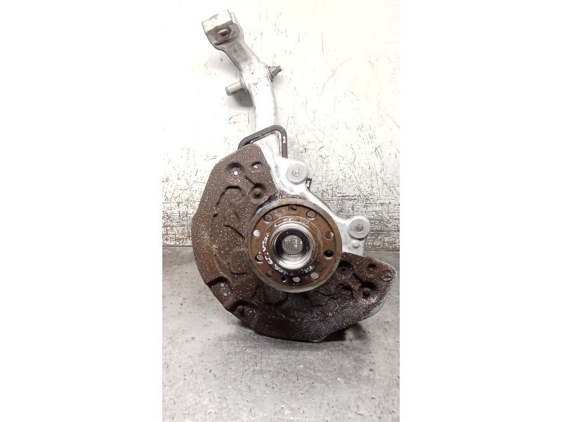 Recambio de mangueta delantera izquierda para mercedes-benz clase c (w205) c 400 4-matic (205.066) referencia OEM IAM   14