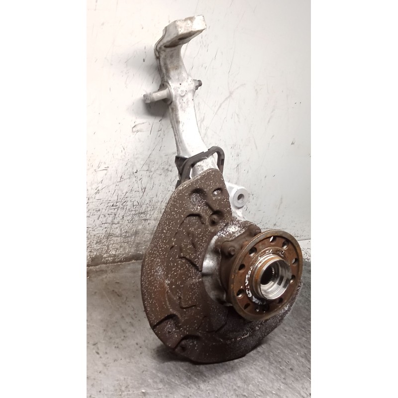 Recambio de mangueta delantera izquierda para mercedes-benz clase c (w205) c 400 4-matic (205.066) referencia OEM IAM   14