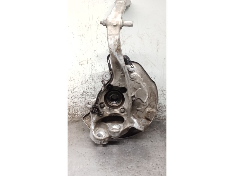 Recambio de mangueta delantera izquierda para mercedes-benz clase c (w205) c 400 4-matic (205.066) referencia OEM IAM   14