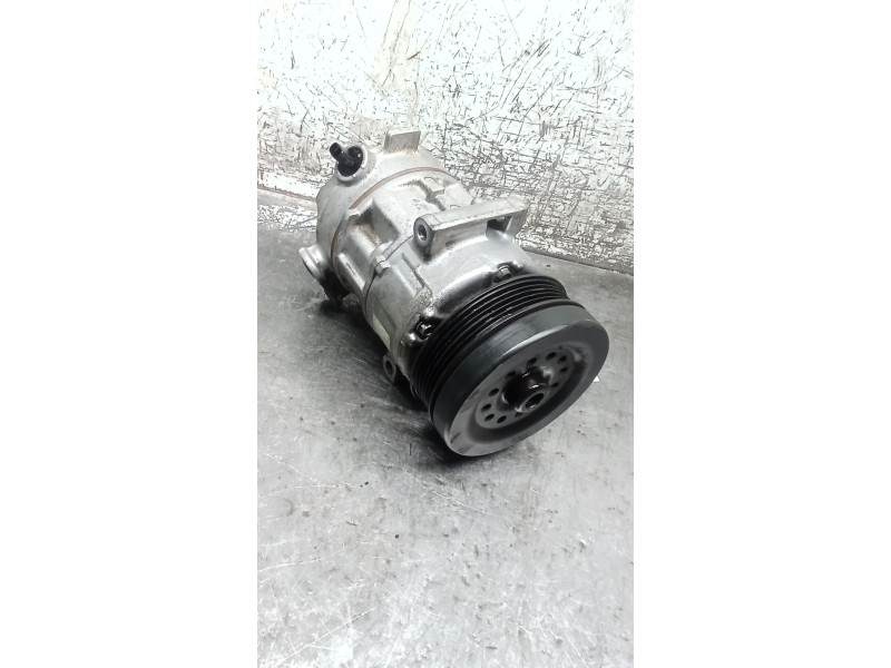 Recambio de compresor aire acondicionado para opel corsa d cosmo referencia OEM IAM 55701200  