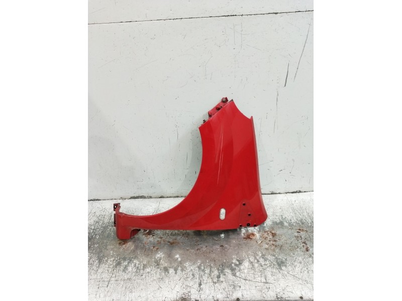 Recambio de aleta delantera izquierda para renault twingo authentique referencia OEM IAM   