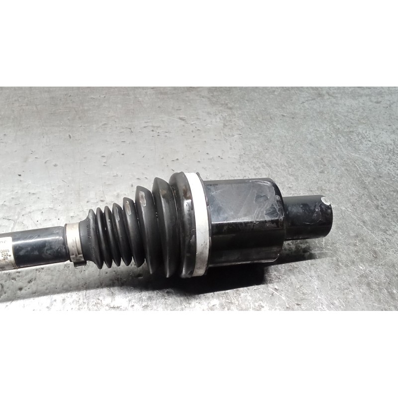 Recambio de transmision delantera izquierda para mercedes-benz clase c (w205) c 400 4-matic (205.066) referencia OEM IAM A205330