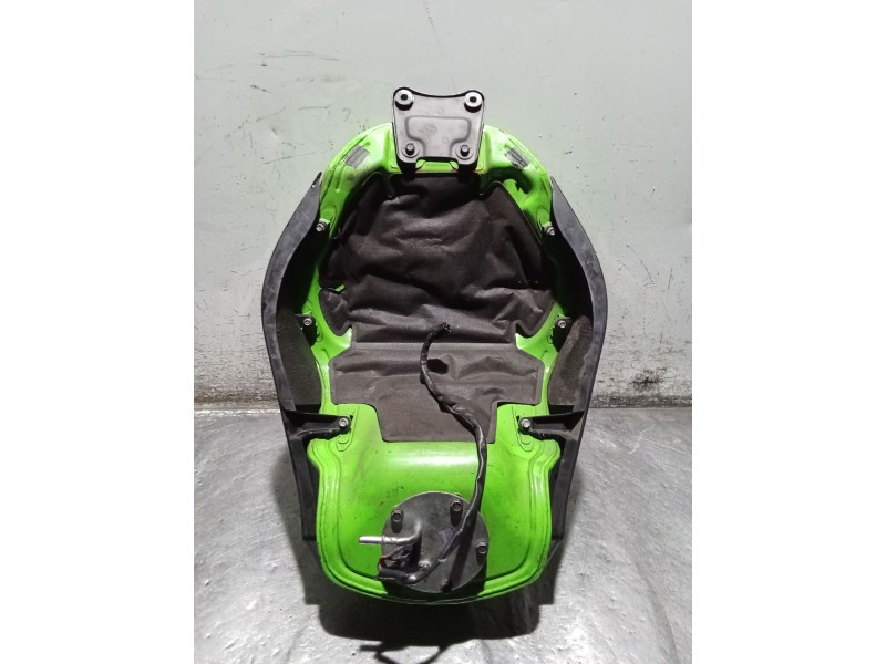 Recambio de deposito combustible para kawasaki ninja zx-6 r/rr ninja zx-6r  (2007--) referencia OEM IAM   VER FOTOS