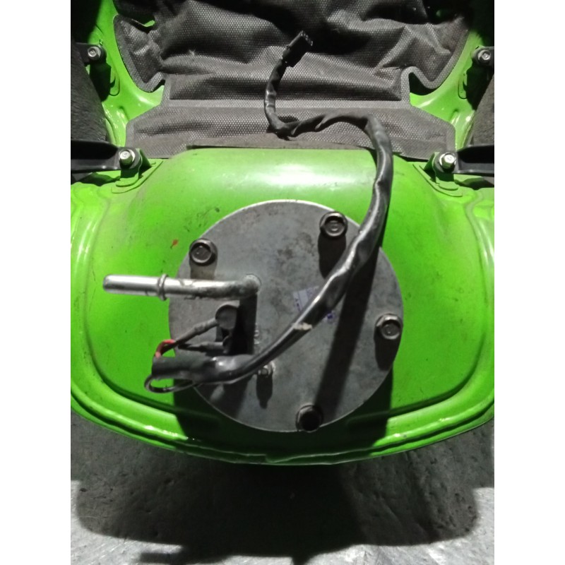 Recambio de deposito combustible para kawasaki ninja zx-6 r/rr ninja zx-6r  (2007--) referencia OEM IAM   VER FOTOS