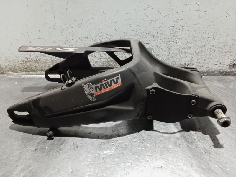 Recambio de puente trasero para kawasaki ninja zx-6 r/rr ninja zx-6r  (2007--) referencia OEM IAM   BASCULANTE