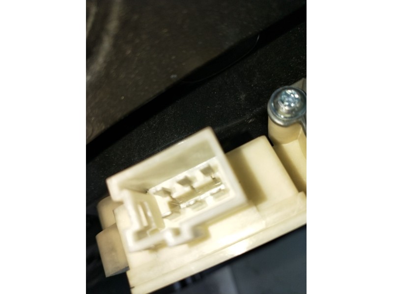 Recambio de elevalunas delantero derecho para mercedes-benz clase c (w205) c 400 4-matic (205.066) referencia OEM IAM A205723023