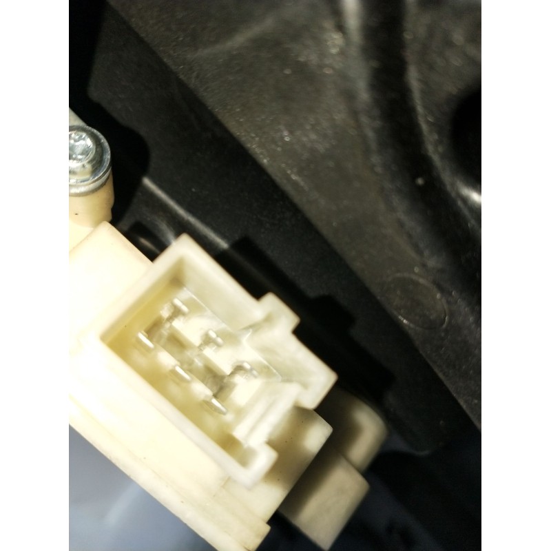 Recambio de elevalunas delantero izquierdo para mercedes-benz clase c (w205) c 400 4-matic (205.066) referencia OEM IAM A2050047