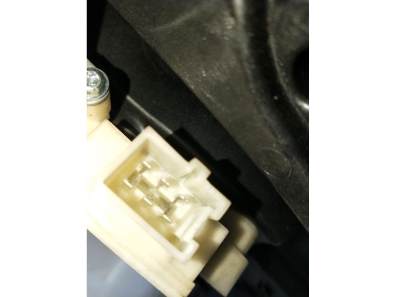 Recambio de elevalunas delantero izquierdo para mercedes-benz clase c (w205) c 400 4-matic (205.066) referencia OEM IAM A2050047