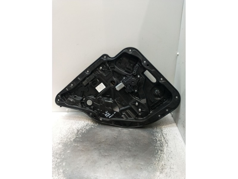 Recambio de elevalunas trasero izquierdo para mercedes-benz clase c (w205) c 400 4-matic (205.066) referencia OEM IAM A205540890