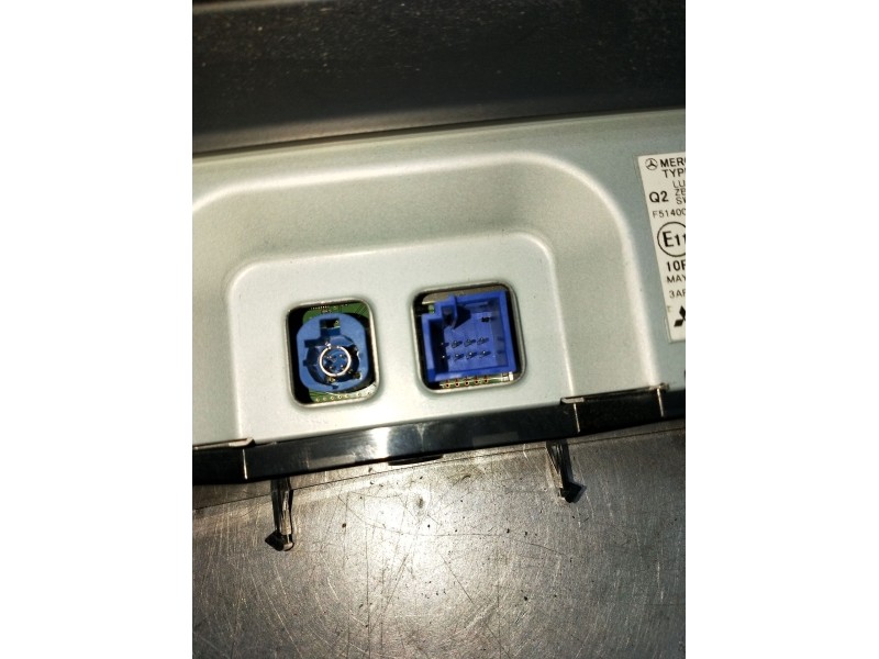 Recambio de pantalla multifuncion para mercedes-benz clase c (w205) c 400 4-matic (205.066) referencia OEM IAM A2059002211 A2059