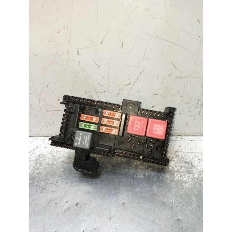 Recambio de caja reles / fusibles para mercedes-benz clase c (w205) c 400 4-matic (205.066) referencia OEM IAM A2059068501 52988
