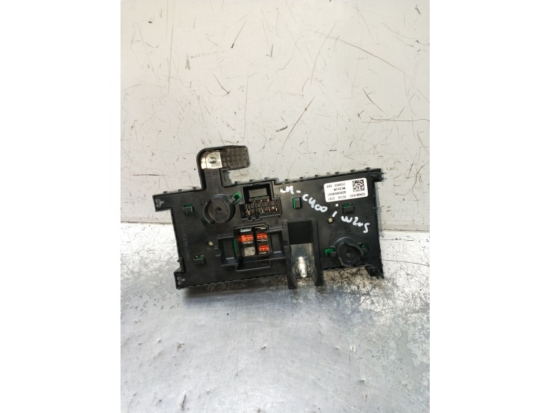 Recambio de caja reles / fusibles para mercedes-benz clase c (w205) c 400 4-matic (205.066) referencia OEM IAM A2059068501 52988