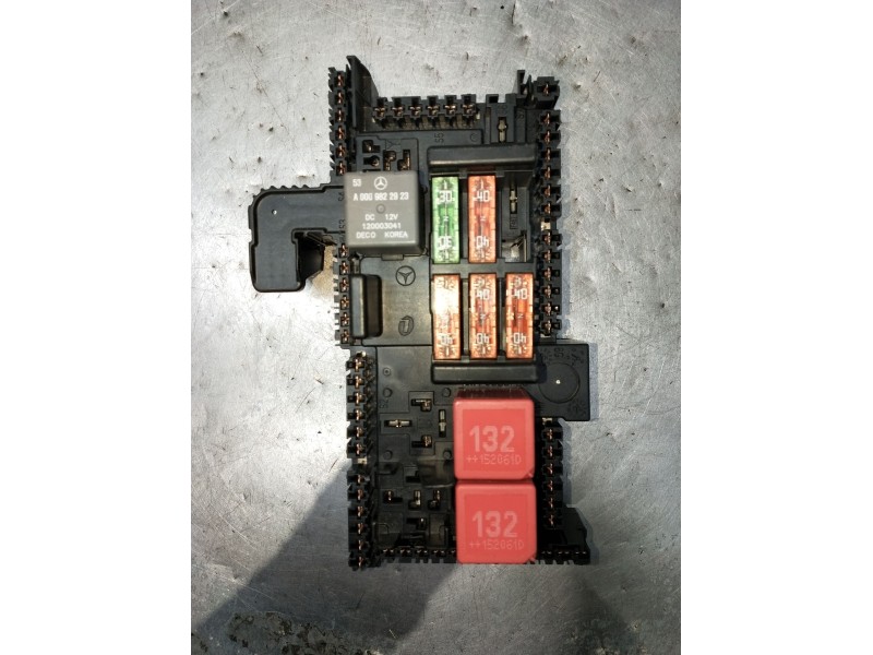 Recambio de caja reles / fusibles para mercedes-benz clase c (w205) c 400 4-matic (205.066) referencia OEM IAM A2059068501 52988