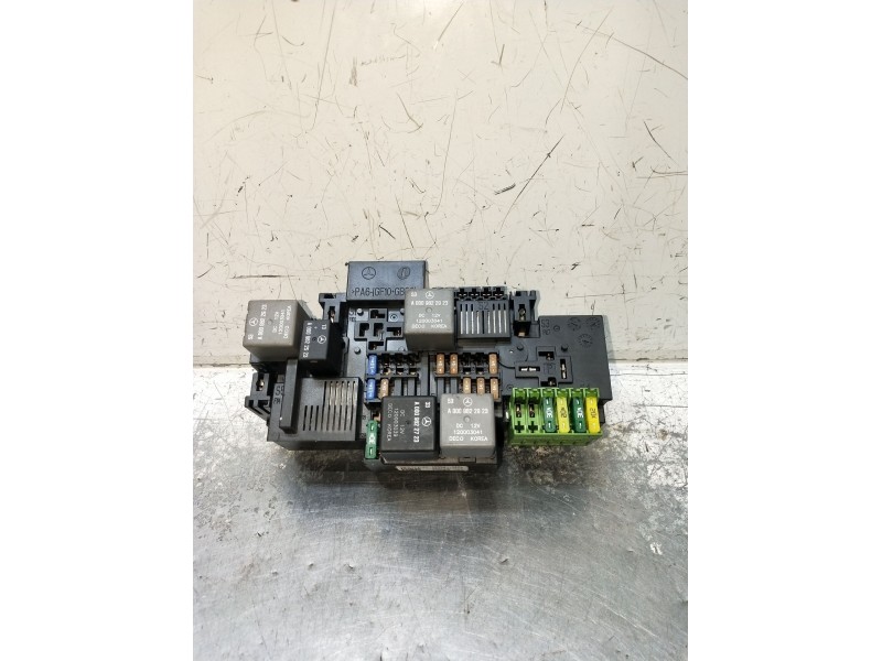 Recambio de caja reles / fusibles para mercedes-benz clase c (w205) c 400 4-matic (205.066) referencia OEM IAM A2229063202 ZGS00