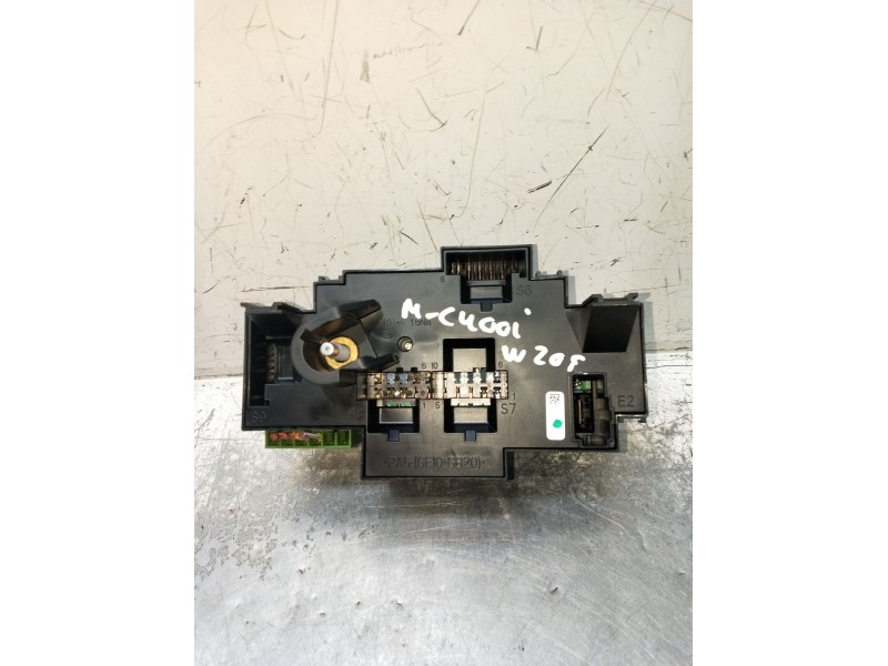 Recambio de caja reles / fusibles para mercedes-benz clase c (w205) c 400 4-matic (205.066) referencia OEM IAM A2229063202 ZGS00