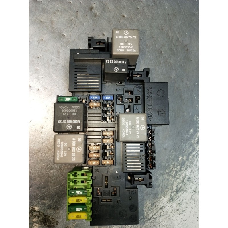 Recambio de caja reles / fusibles para mercedes-benz clase c (w205) c 400 4-matic (205.066) referencia OEM IAM A2229063202 ZGS00