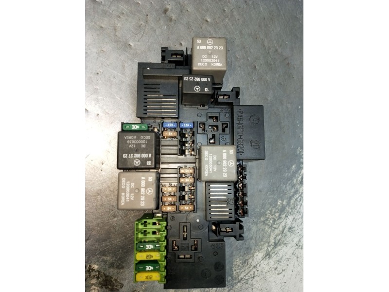Recambio de caja reles / fusibles para mercedes-benz clase c (w205) c 400 4-matic (205.066) referencia OEM IAM A2229063202 ZGS00