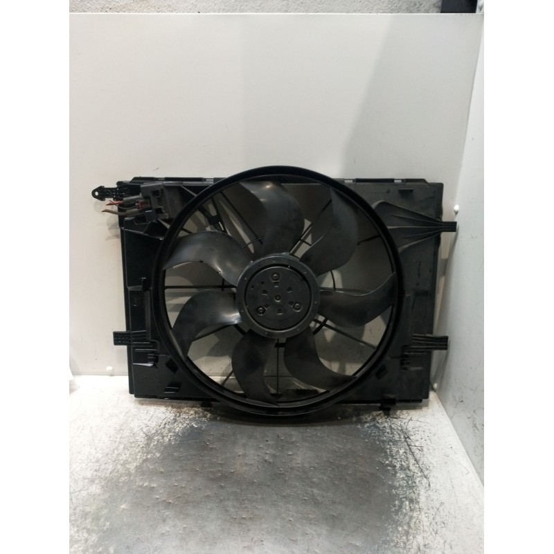 Recambio de electroventilador para mercedes-benz clase c (w205) c 400 4-matic (205.066) referencia OEM IAM A0999061000  01307084