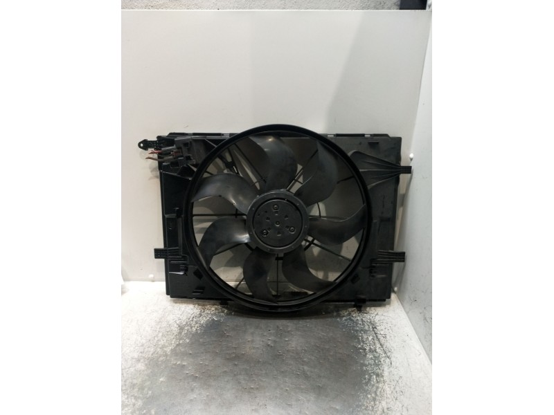 Recambio de electroventilador para mercedes-benz clase c (w205) c 400 4-matic (205.066) referencia OEM IAM A0999061000  01307084