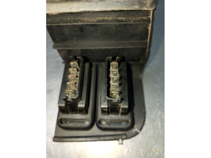 Recambio de mando elevalunas delantero izquierdo para peugeot 205 ii (20a/c) 1.7 diesel referencia OEM IAM   