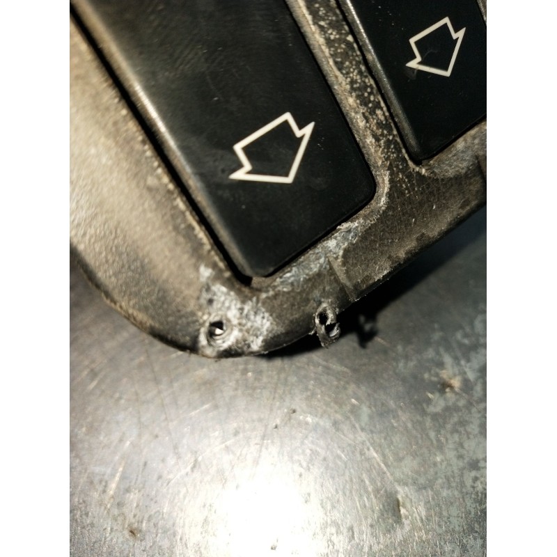 Recambio de mando elevalunas delantero izquierdo para peugeot 205 ii (20a/c) 1.7 diesel referencia OEM IAM   