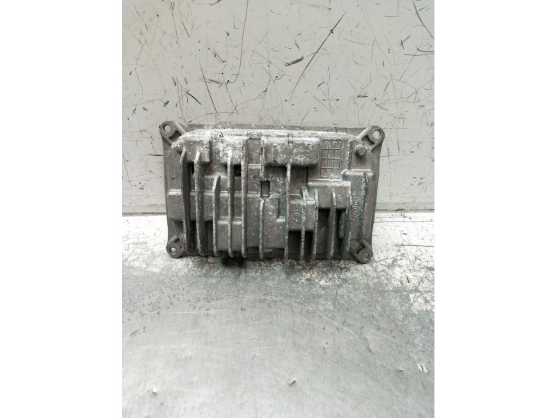 Recambio de centralita faros xenon para mercedes-benz clase c (w205) c 400 4-matic (205.066) referencia OEM IAM A2228084505 A222