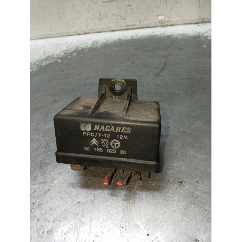 Recambio de caja precalentamiento para peugeot 205 ii (20a/c) 1.7 diesel referencia OEM IAM 9616582380  