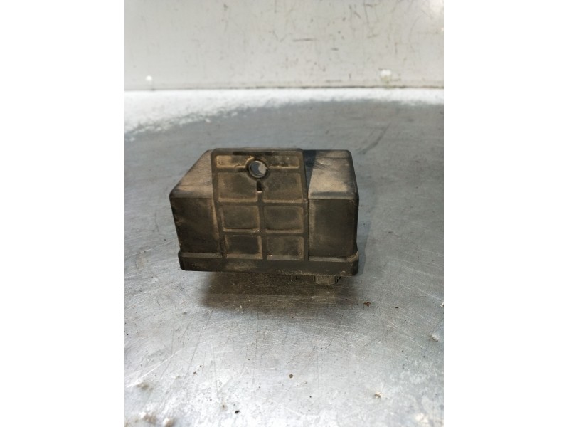 Recambio de caja precalentamiento para peugeot 205 ii (20a/c) 1.7 diesel referencia OEM IAM 9616582380  