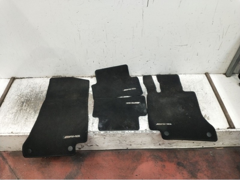 Recambio de juego asientos completo para mercedes-benz clase c (w205) c 400 4-matic (205.066) referencia OEM IAM   