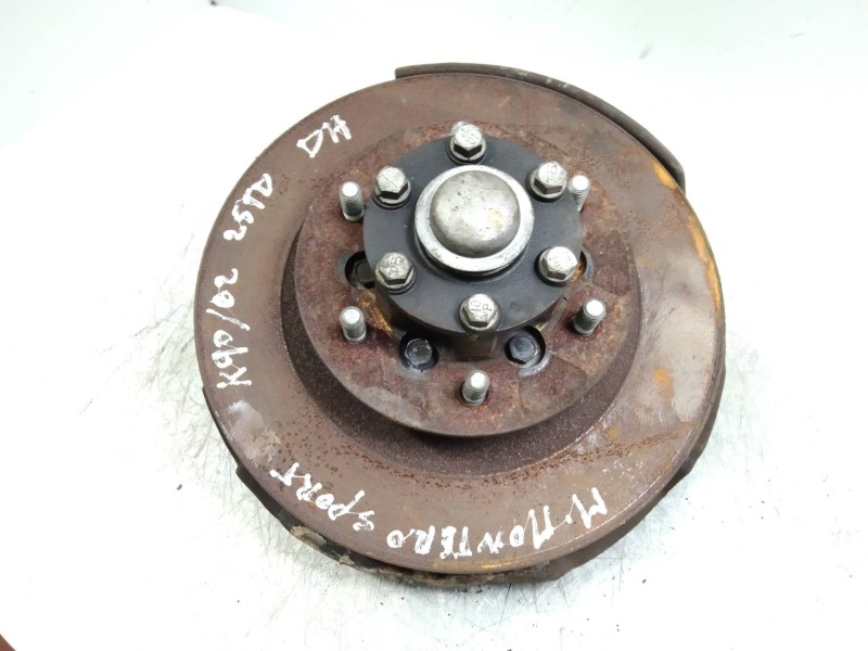 Recambio de mangueta delantera derecha para mitsubishi montero sport (k90) 2.5 td cat referencia OEM IAM   