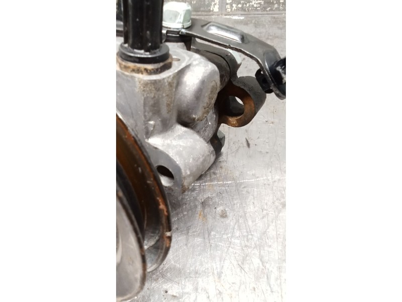 Recambio de bomba direccion para kia rio 1.4 ex1 referencia OEM IAM YST5  05