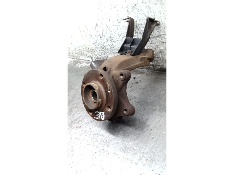 Recambio de mangueta delantera derecha para peugeot 206+ referencia OEM IAM   09