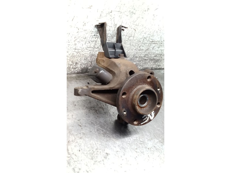 Recambio de mangueta delantera derecha para peugeot 206+ referencia OEM IAM   09