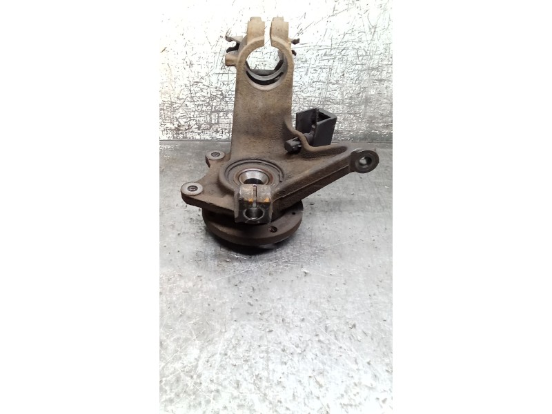 Recambio de mangueta delantera derecha para peugeot 206+ referencia OEM IAM   09